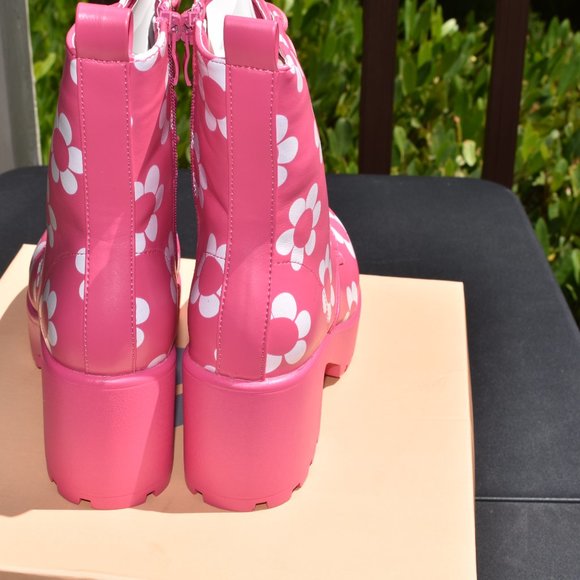 Koi Footwear Orchis Charm Pink Flower Power Combat Boots size 5 NWT - Picture 9 of 10